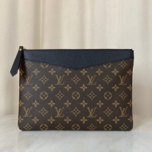 Louis Vuitton Daily Monogram Pouch