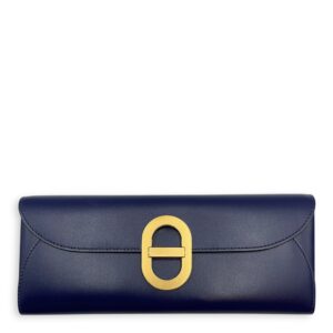 Maillon To Go Blue Saphire Crossbody Bag in Tadelakt, Gold hardware