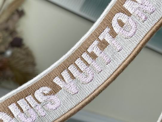 Louis Vuitton Alma BB Rose Nacre - Image 11