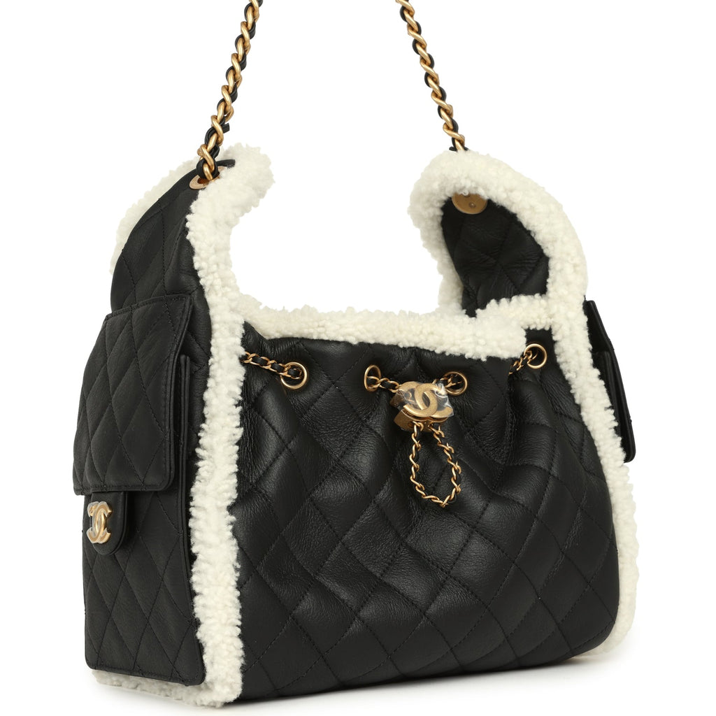 Chanel Small 25 Hobo Bag Black Crumpled Sheepskin and White Shearling Antique Gold Hardware - Image 3