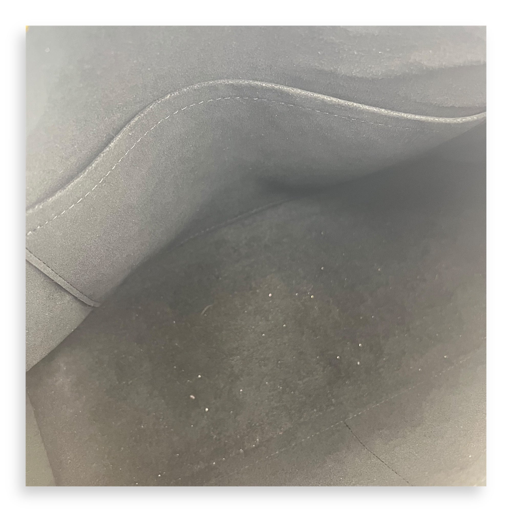 V Tote Top Handle Bag Black in Empreinte Leather, Gold hardware - Image 12