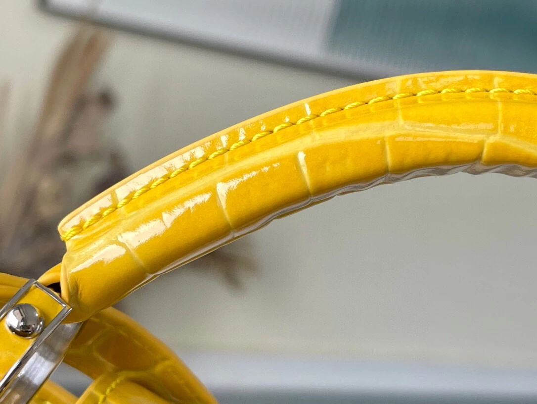 Capucines BB Crocodilien Brillant Bag - Image 8