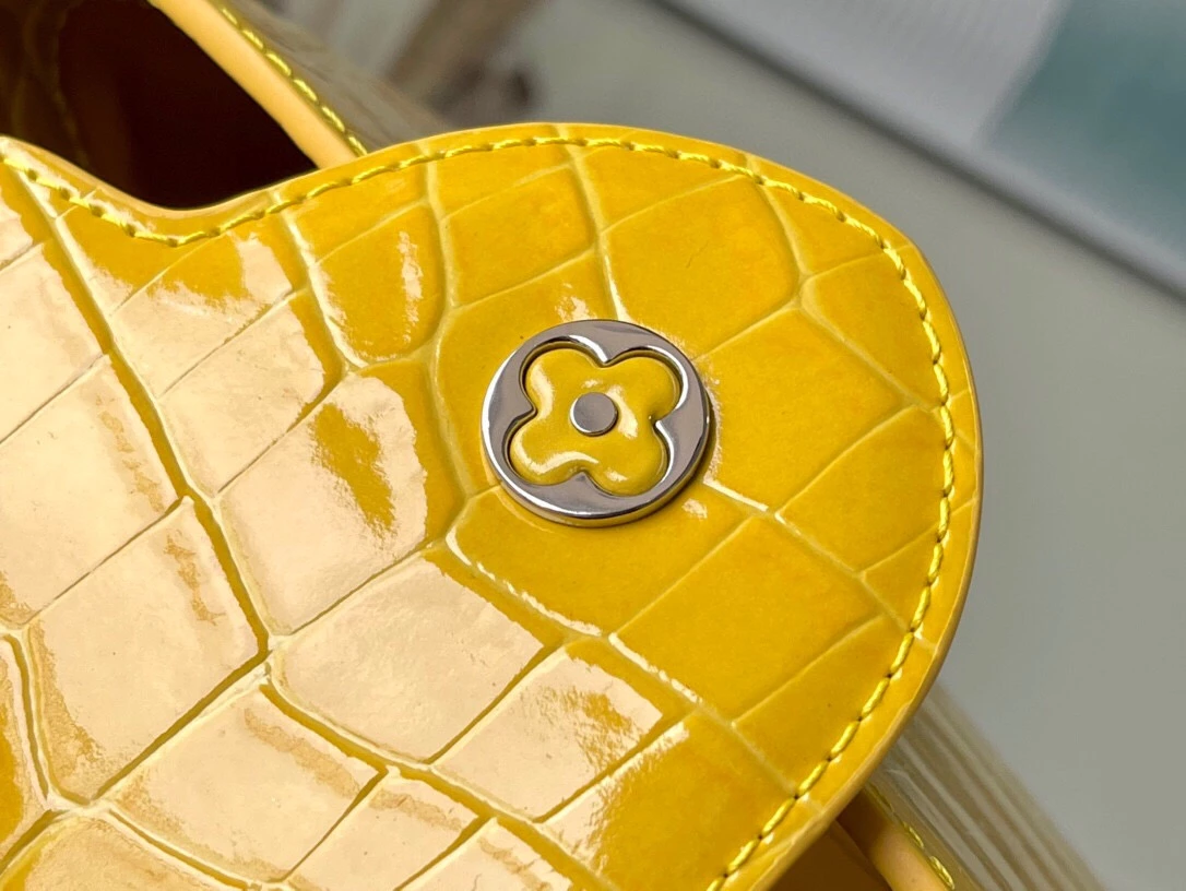 Capucines BB Crocodilien Brillant Bag - Image 11