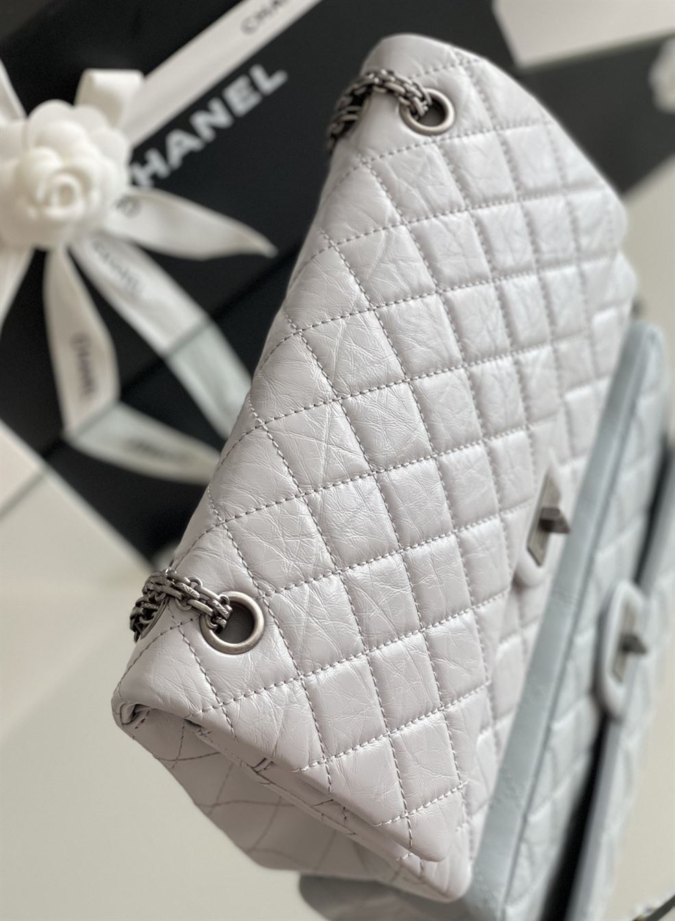 Chanel Grey Quilted Aged Leather Reissue - Image 7
