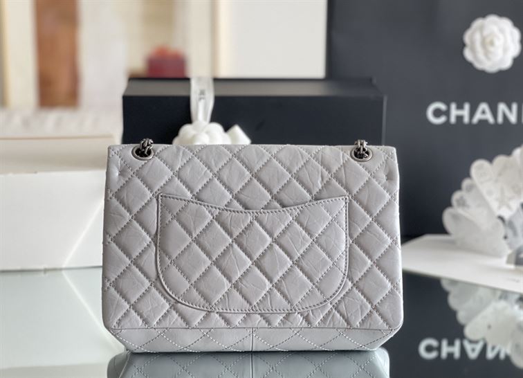 Chanel Grey Quilted Aged Leather Reissue - Image 4