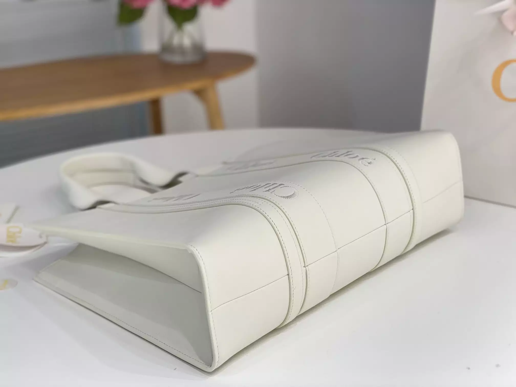 Chloé Large Woody Tote Bag White - Repbags.ru - Image 6