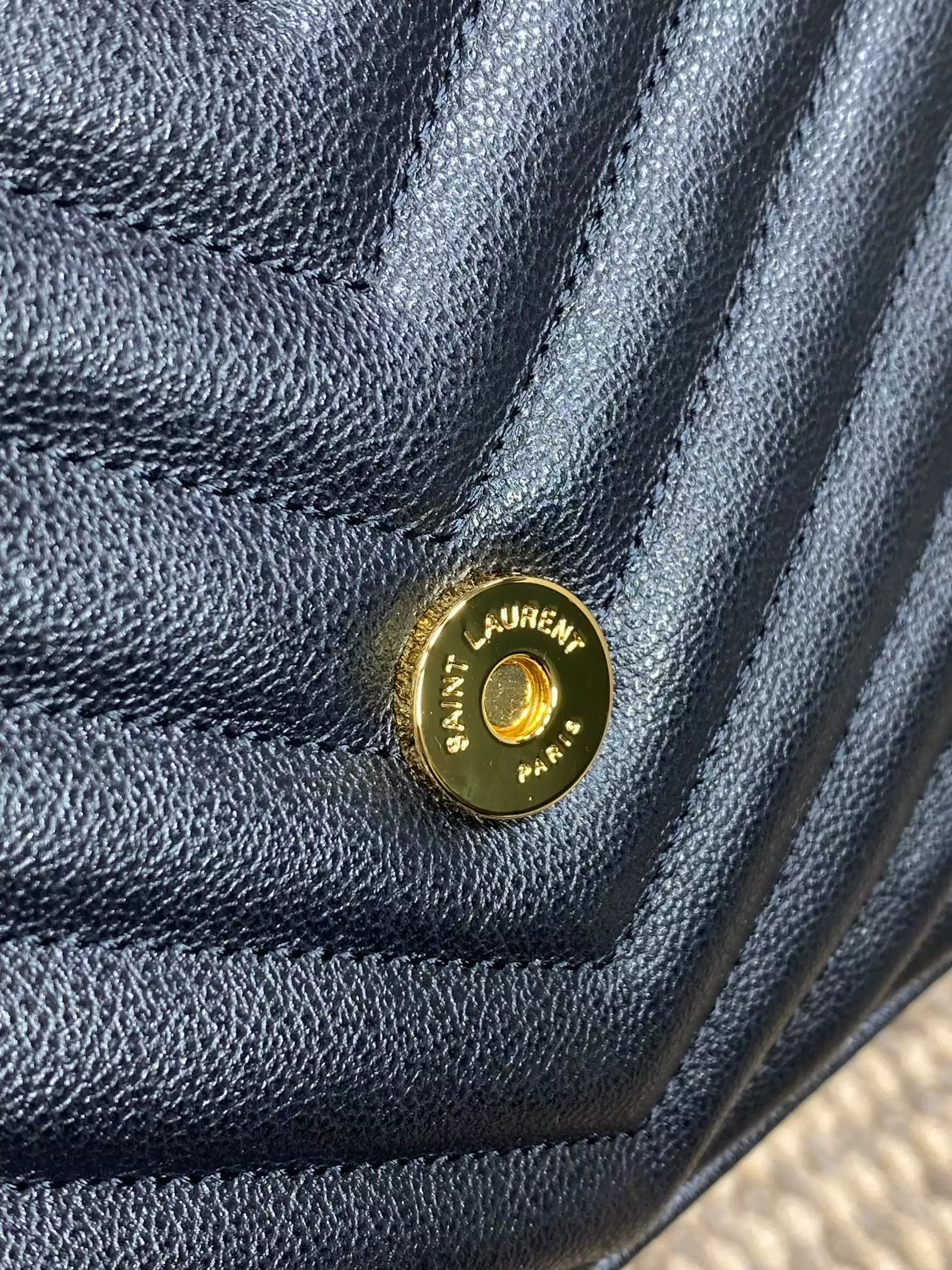 College Medium in Quilted Leather - Repbags.ru - Image 9