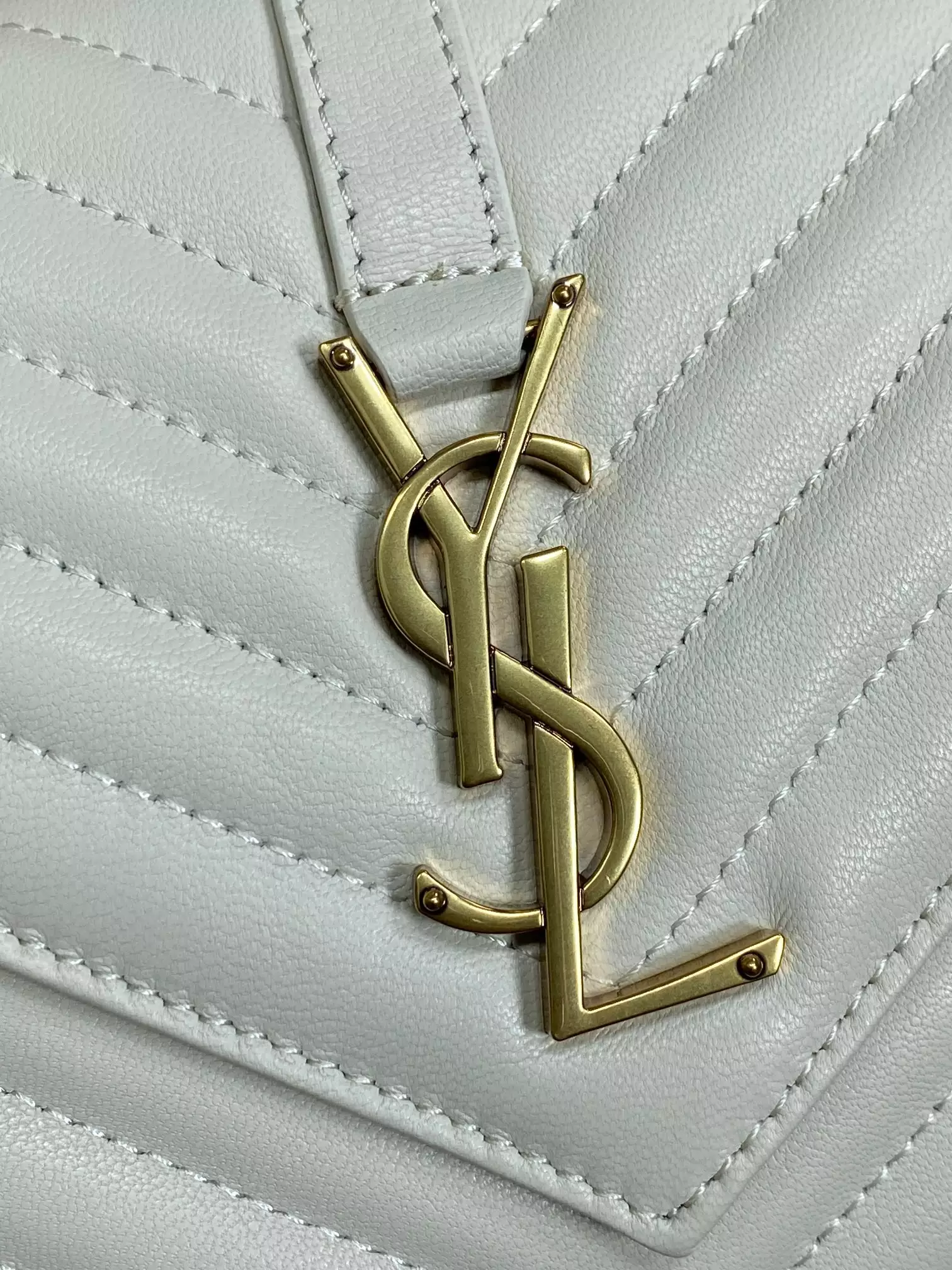 College Medium in Quilted Leather - Repbags.ru - Image 5