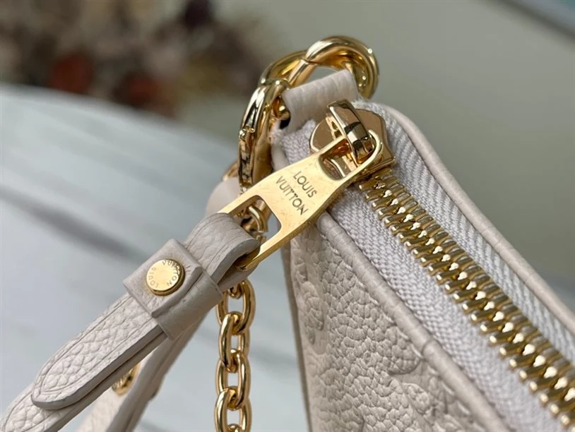 Easy Pouch On Strap Monogram Empreinte Leather - LB221 - Image 4