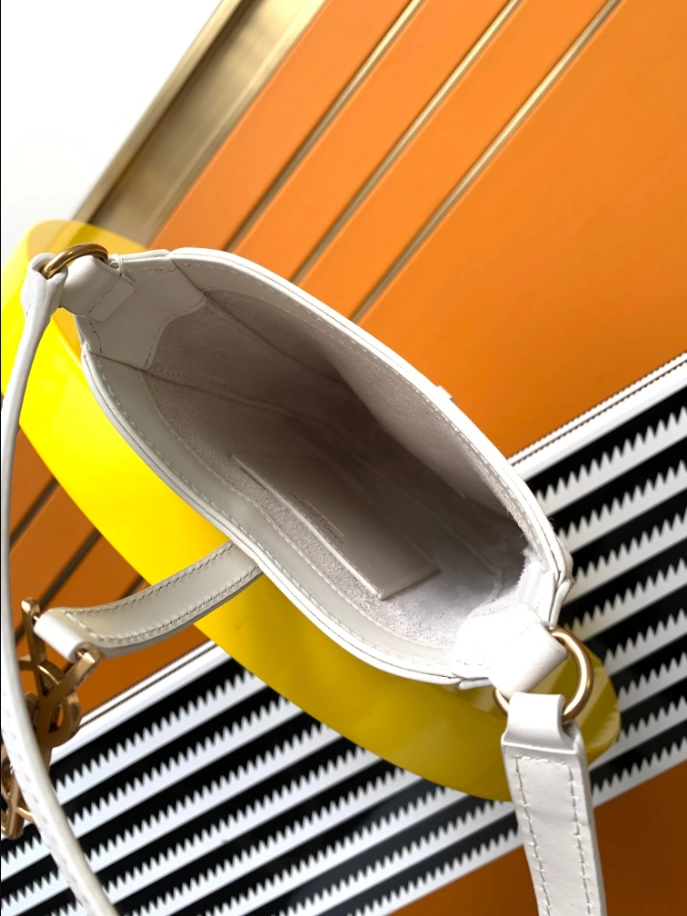 LE 5 À 7 Vertical in Smooth Leather bag - Image 6