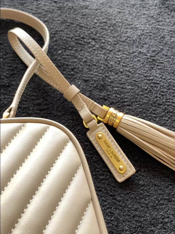 Lou in Quilted Leather camera bag - Image 9