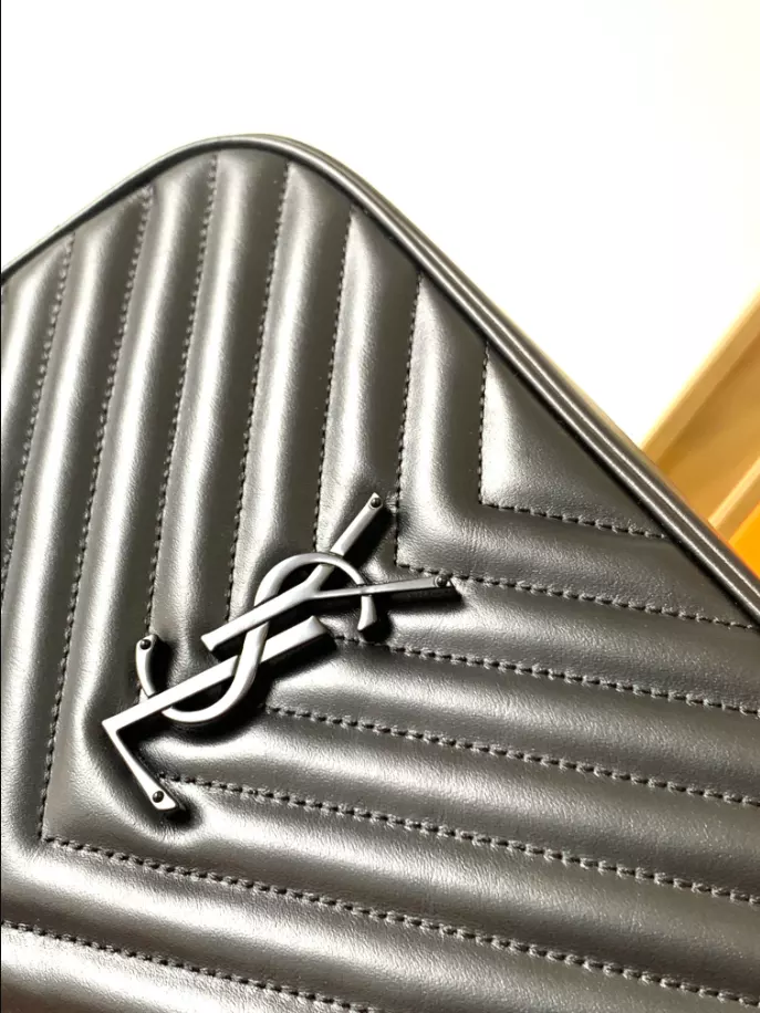 Lou in Quilted Leather camera bag - Image 6