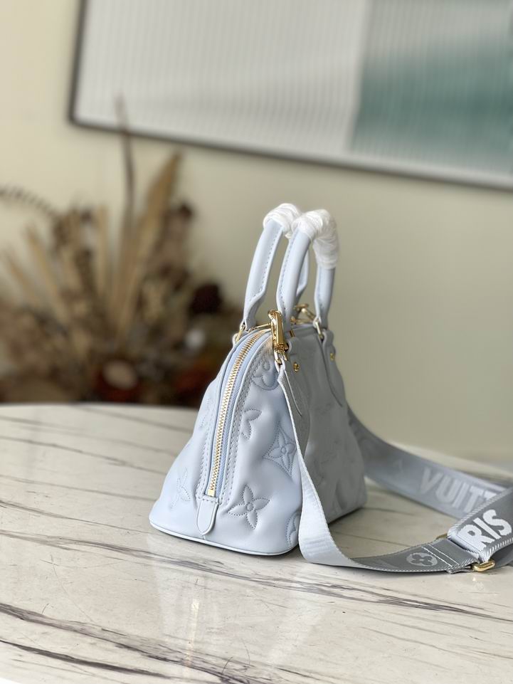 Louis Vuitton Alma BB Bleu Glacier Quilted - Image 5