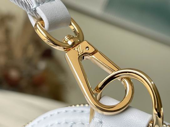 Louis Vuitton Alma BB Bleu Glacier Quilted - Image 7