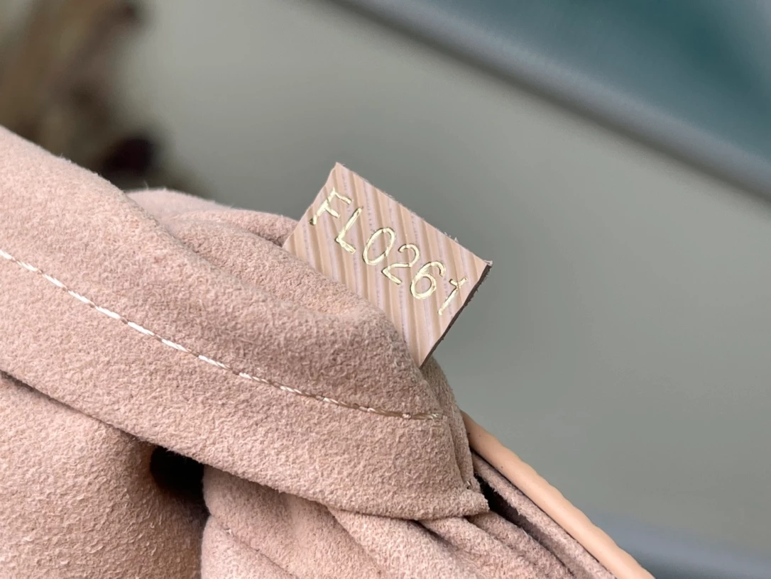 Louis Vuitton Twist PM Epi Leather Bag - LB266 - Image 9