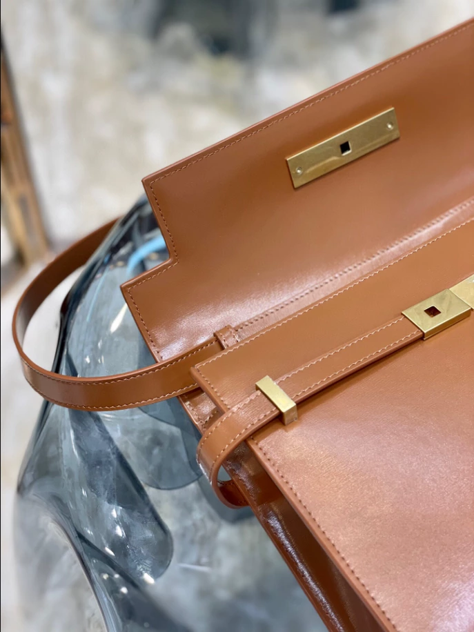 Manhattan Small Shoulder Bag in Box Saint Laurent - Image 5