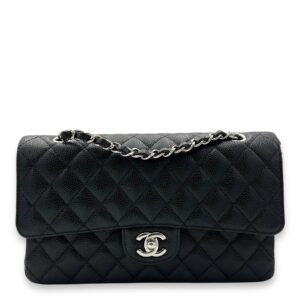Classic Medium Black Shoulder Bag in Caviar Leather, Silver hardware