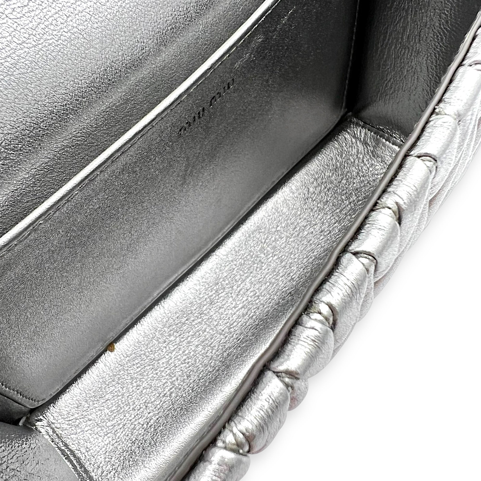 Matelassé Crossbody Bag Silver in Lambskin, Silver hardware - Image 7