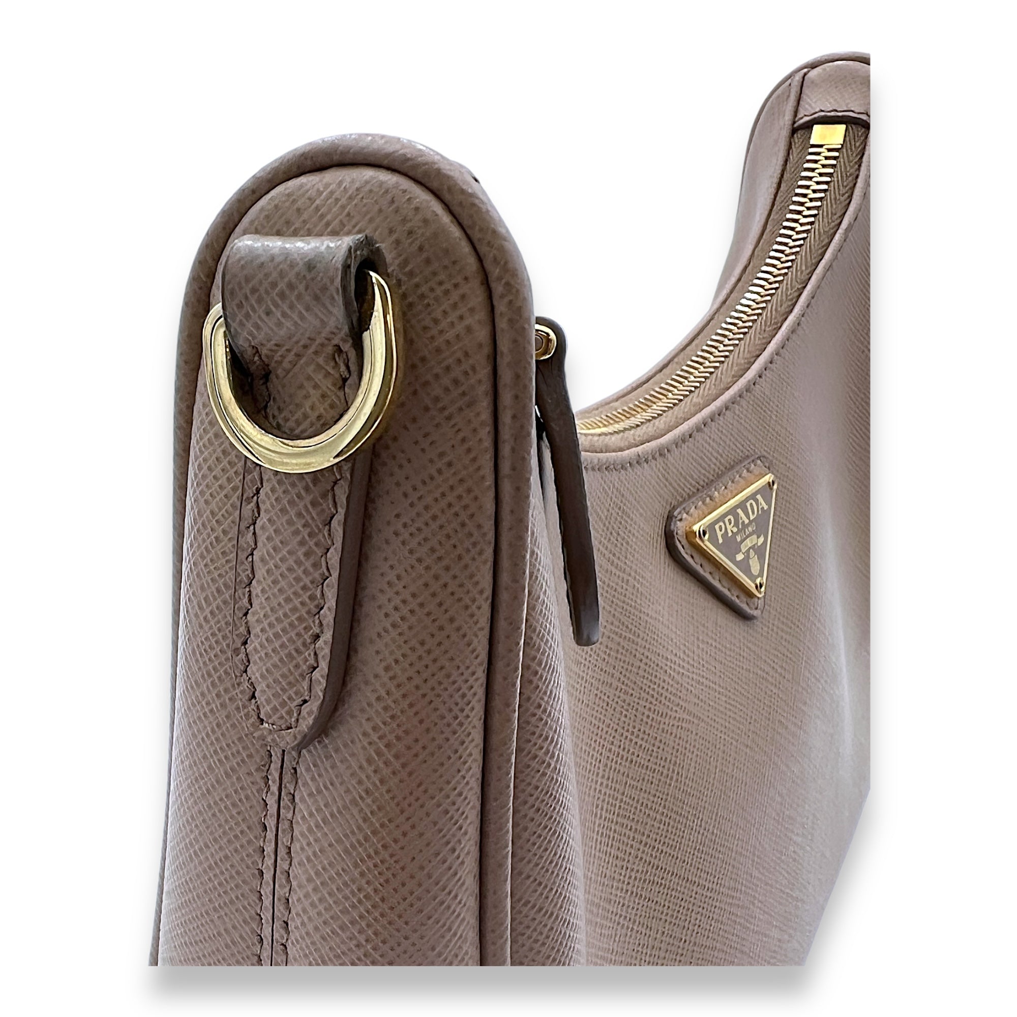 Re-Edition 2005 Crossbody bag in Saffiano leather, Gold Hardware - Image 9