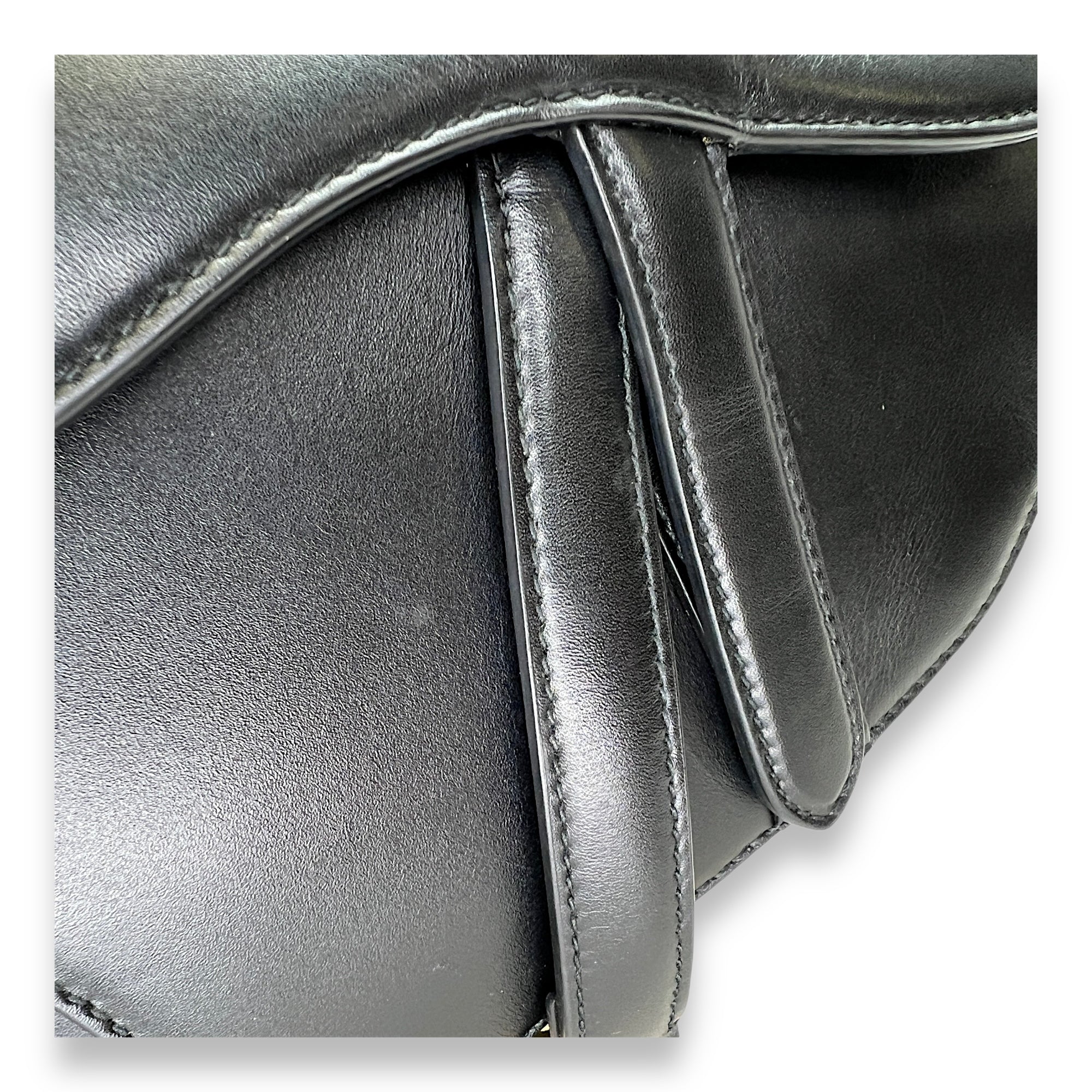 Saddle Mini Shoulder bag in Calfskin, Gold Hardware - Image 9