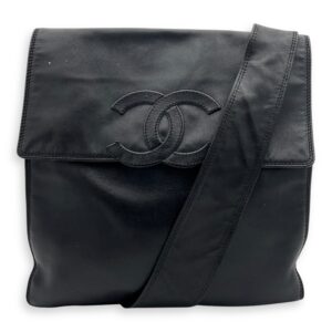 Vintage CC Black Crossbody Bag in Calfskin, Gold hardware