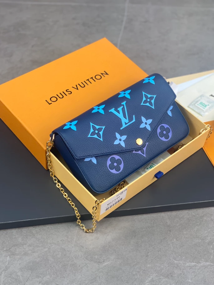 Pochette Félicie Monogram Empreinte Leather - LB254 - Image 3