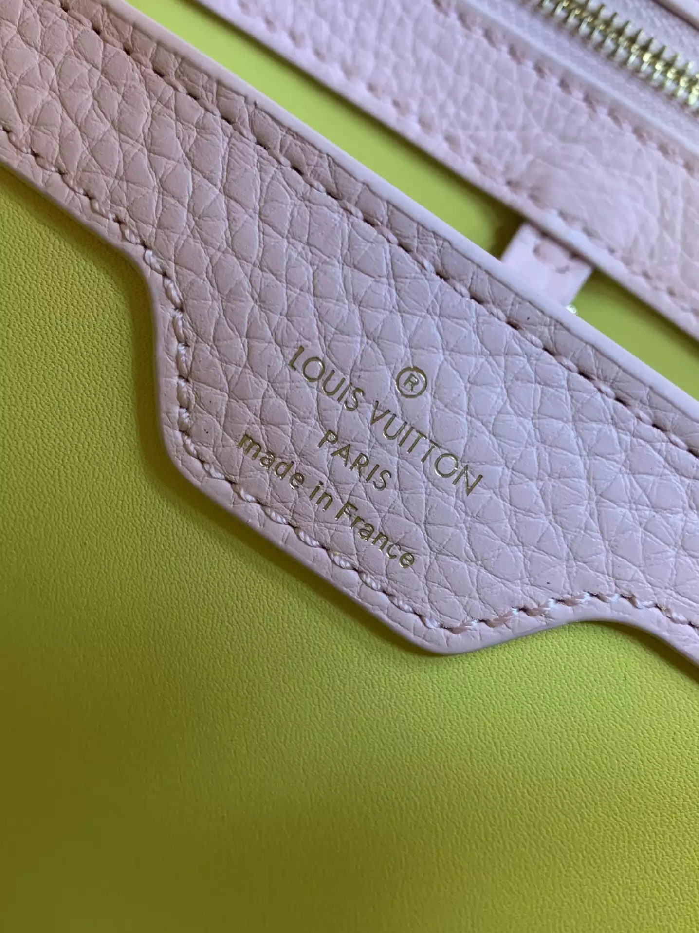 Capucines MM Blossom Chain Handbag Jasmine Pink - Repbags.is - Image 9