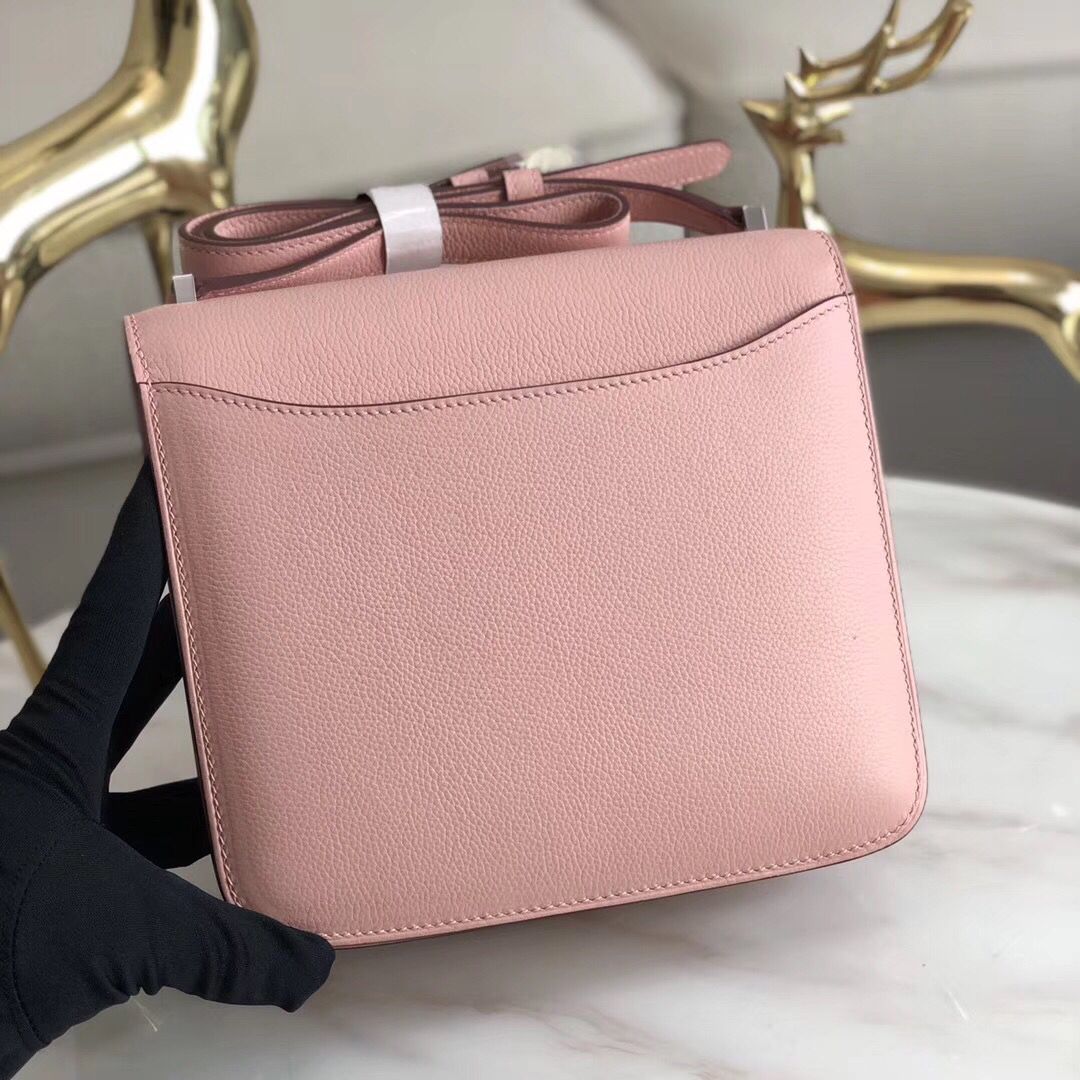 Hermes 2002 20cm Bag In Rose Sakura Evercolor Calfskin - Image 3