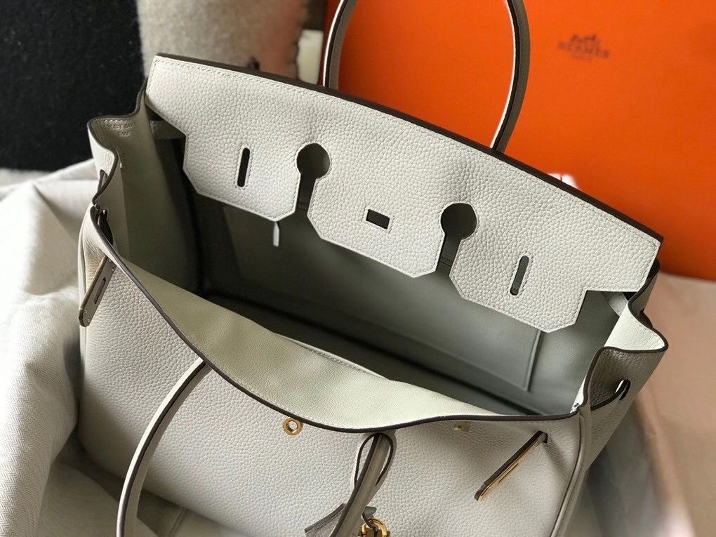 Hermes Birkin 35cm Bag In Pearl Grey Clemence Leather GHW - Image 9