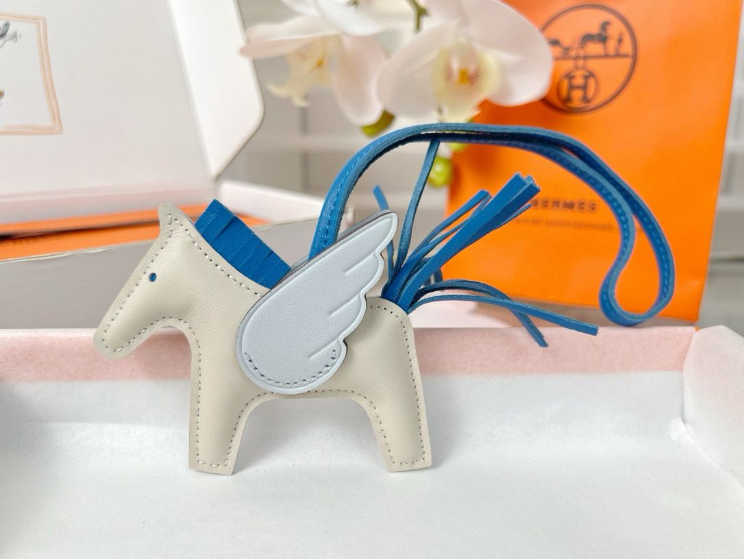 Hermes Rodeo Pegase PM Bag Charm in Craie/Blue/Blue Brume Lambskin - Image 3