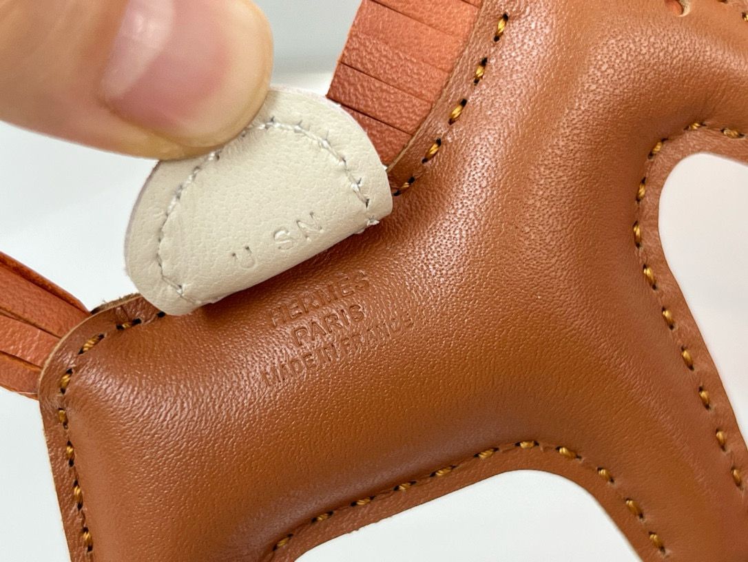 Hermes Rodeo PM Bag Charm in Gold and Craie Milton Lambskin - Image 6