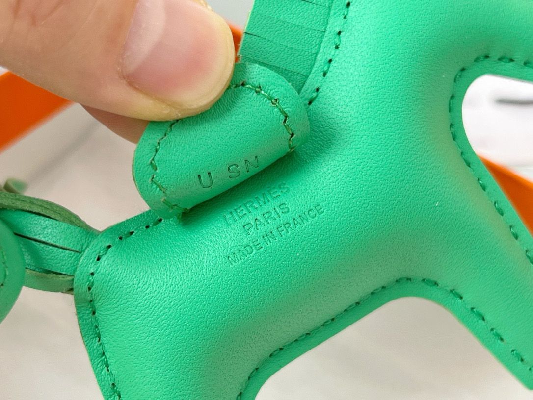 Hermes Rodeo PM Bag Charm in Vert Comics Lambskin - Image 3