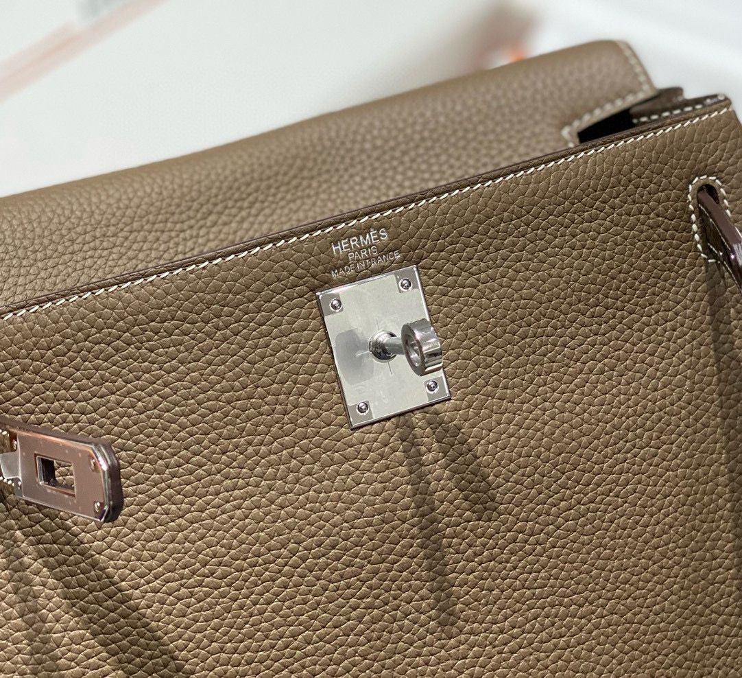Hermes Kelly Ado Backpack in Taupe Clemence Leather - Image 11