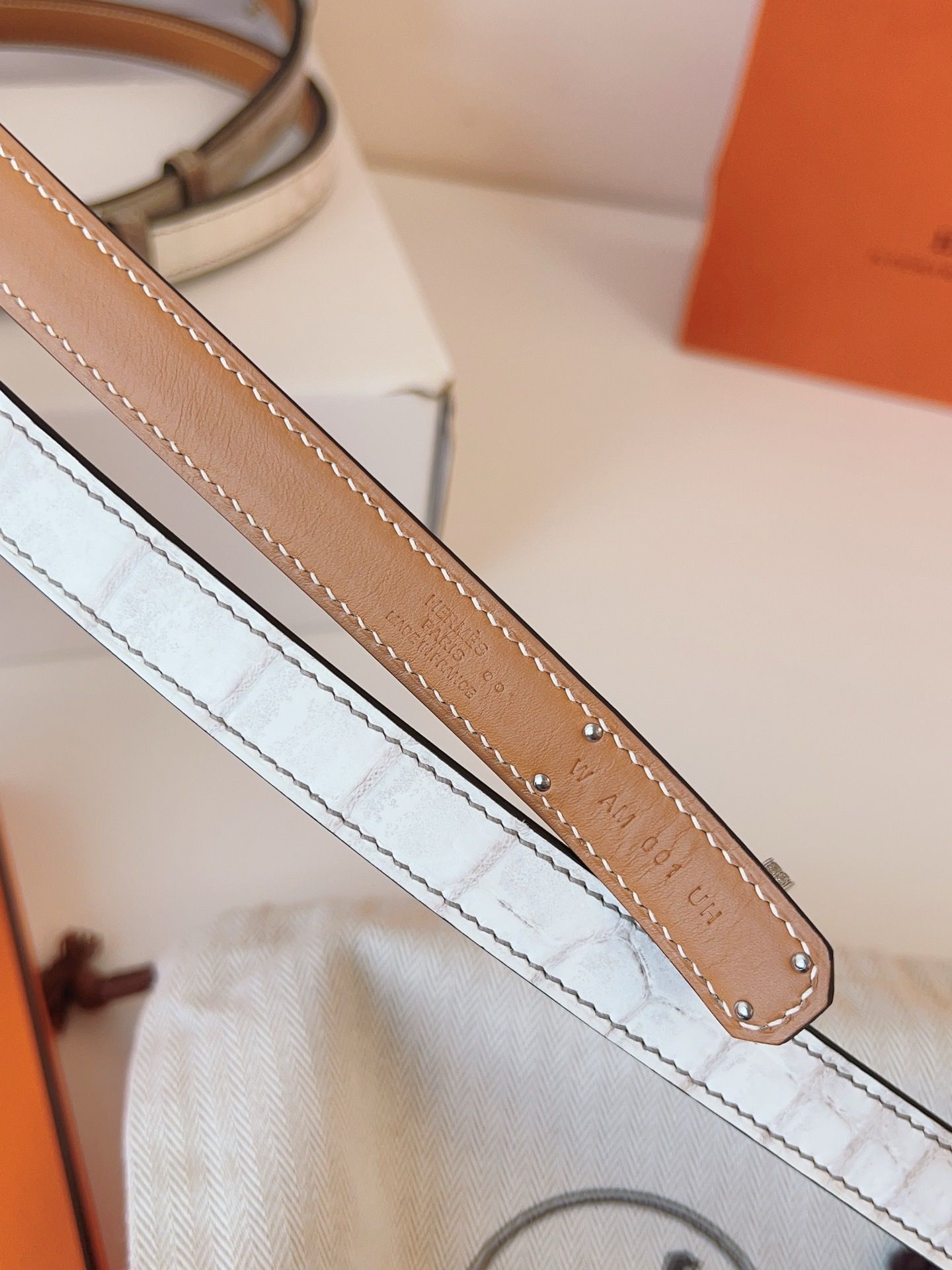 Hermes Kelly 18 Diamond Belt in Himalaya Niloticus Crocodile Leather - Image 5