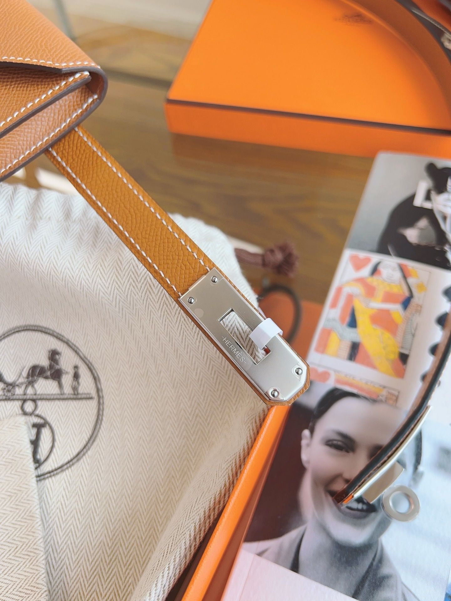 Hermes Kelly Pocket 18 Belt in Gold Epsom Calfkin - Image 8