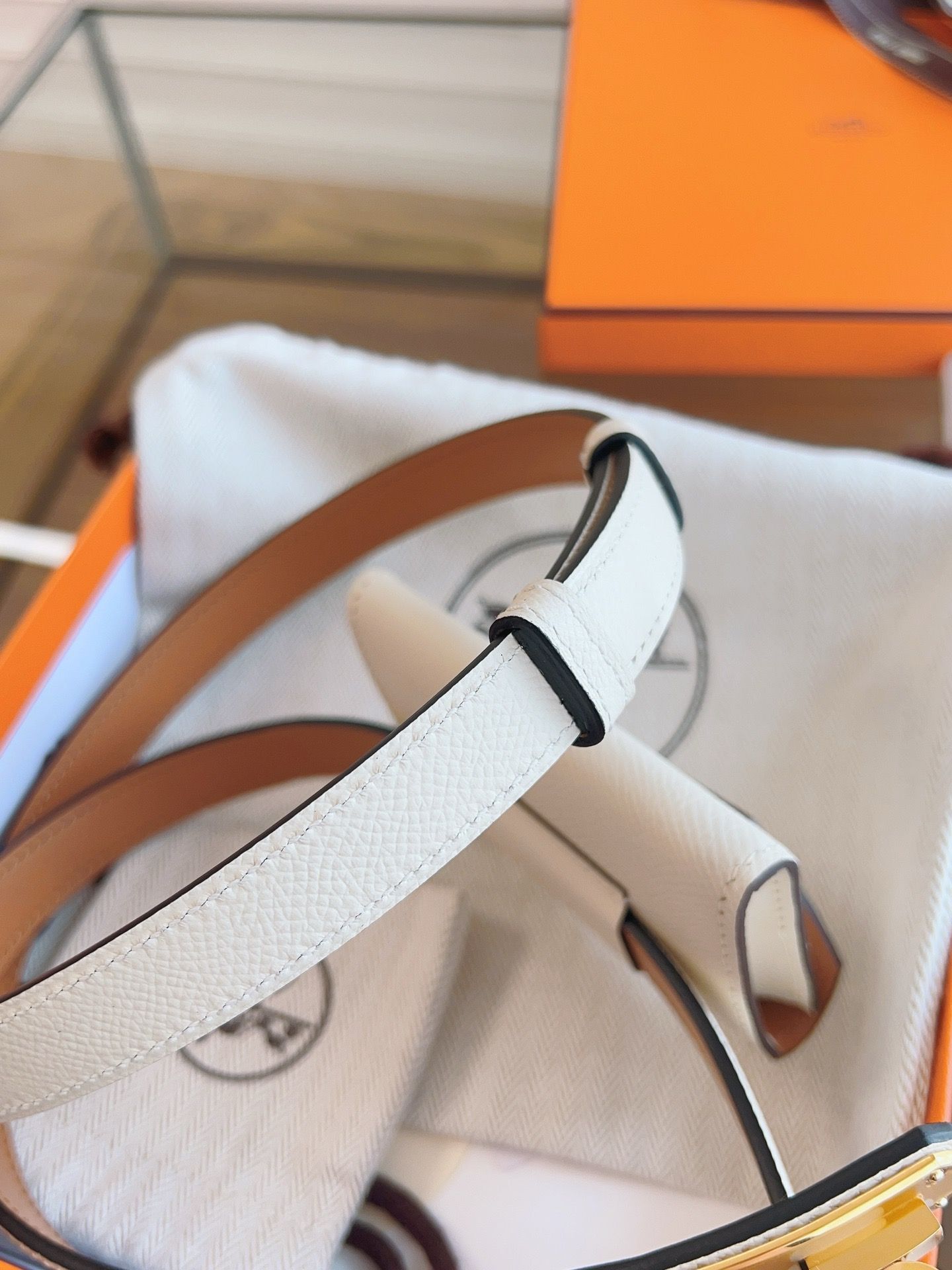 Hermes Kelly Pocket 18 Belt in White Epsom Calfkin - Image 7