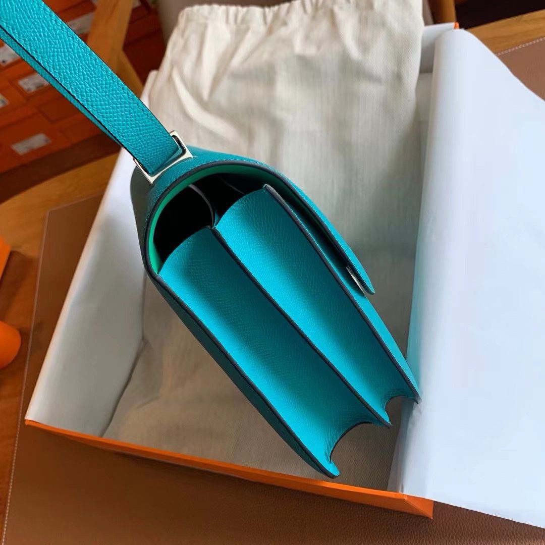 Hermes Constance Enamel 18 Handmade Bag In Blue Paon Epsom Calfskin - Image 6
