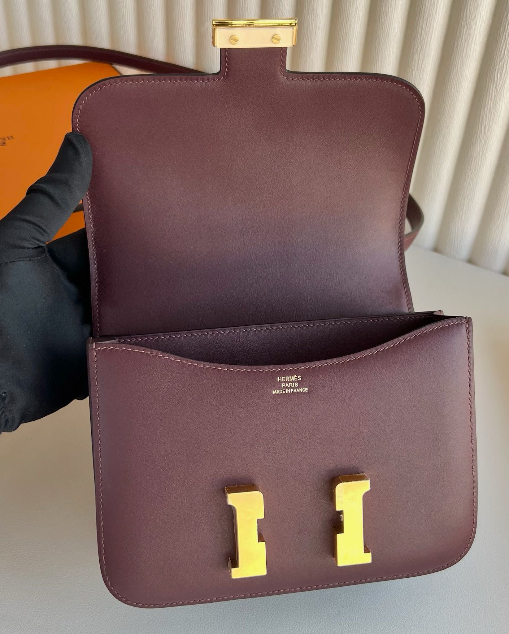 Hermes Constance 18 Handmade Bag in Bordeaux Swift Calfskin - Image 6