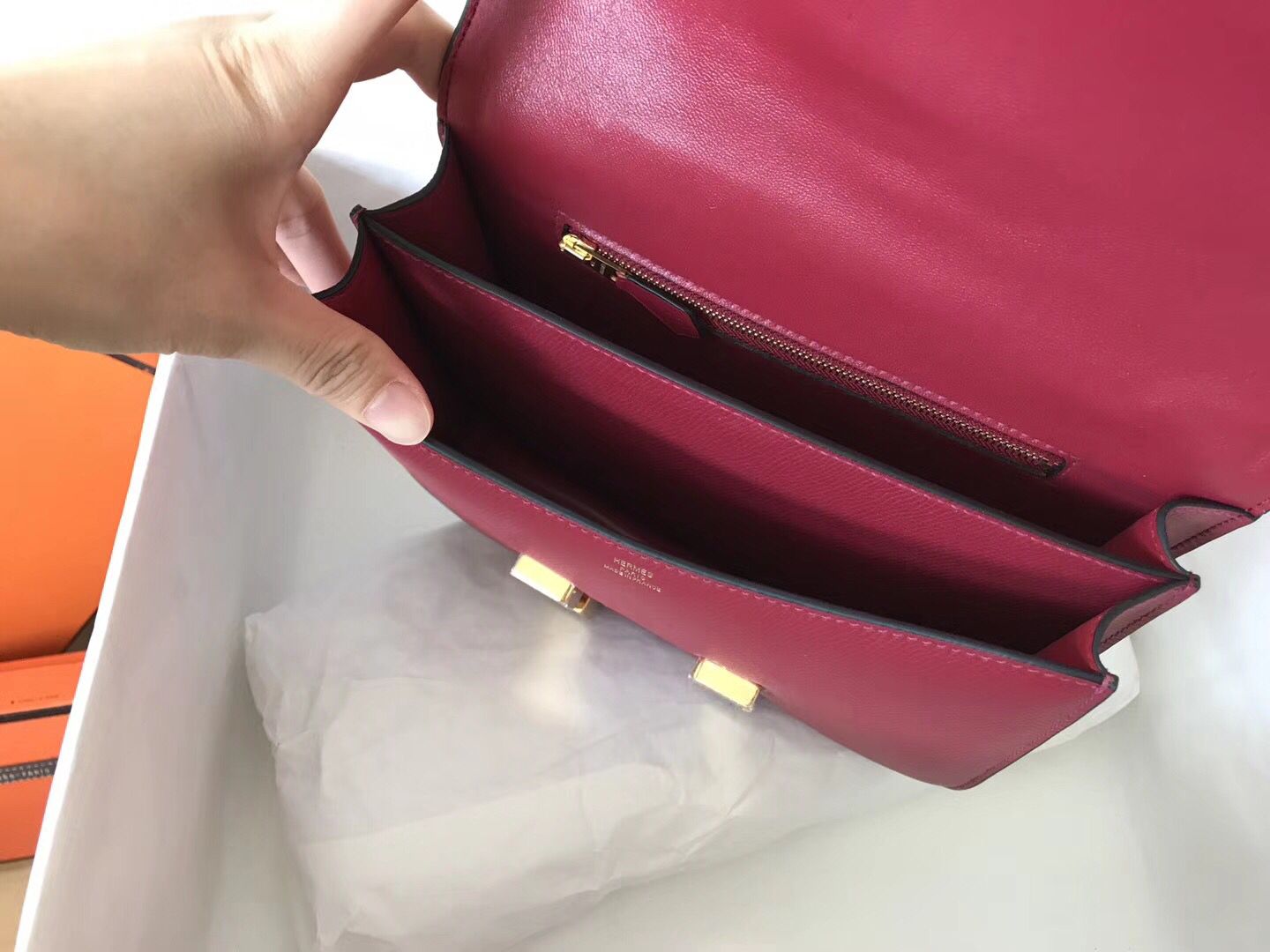Hermes Constance 24 Handmade Bag In Ruby Epsom Leather - Image 8