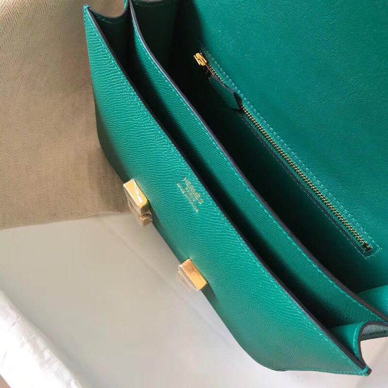 Hermes Constance 24 Handmade Bag In Malachite Epsom Leather - Image 5