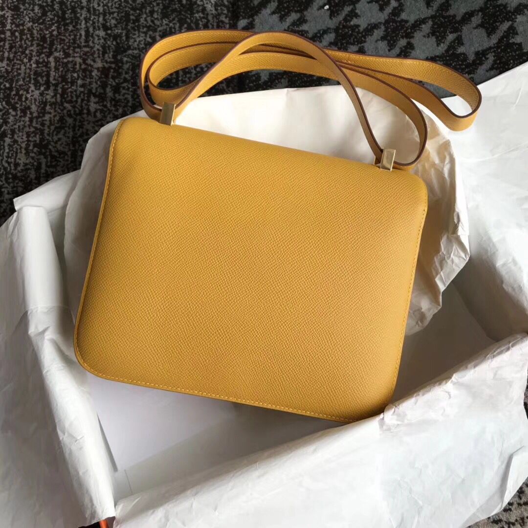 Hermes Constance 24 Handmade Bag In Jaune Epsom Leather - Image 3