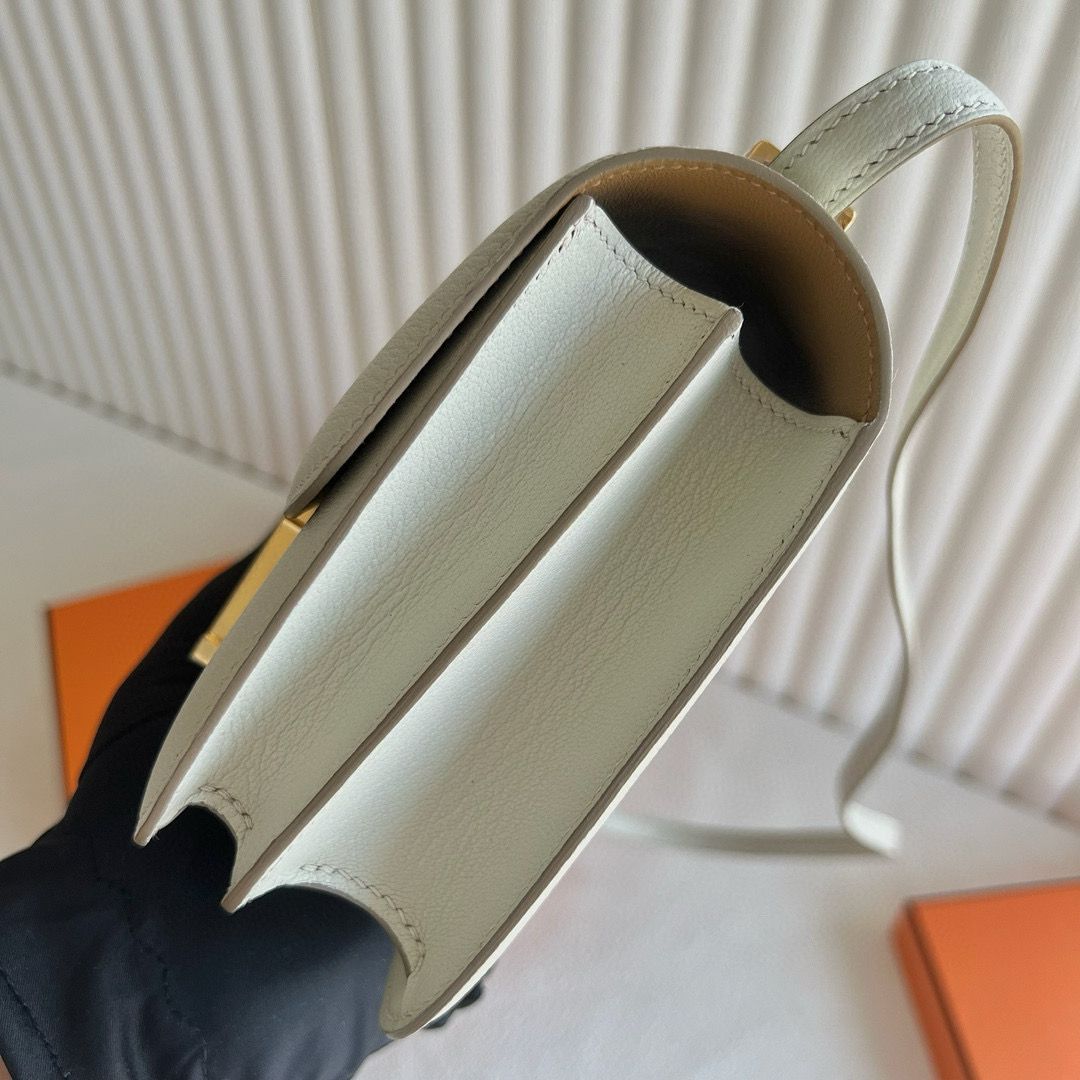 Hermes Constance 18 Verso Handmade Bag in Mushroom Chevre Mysore Goatskin - Image 4