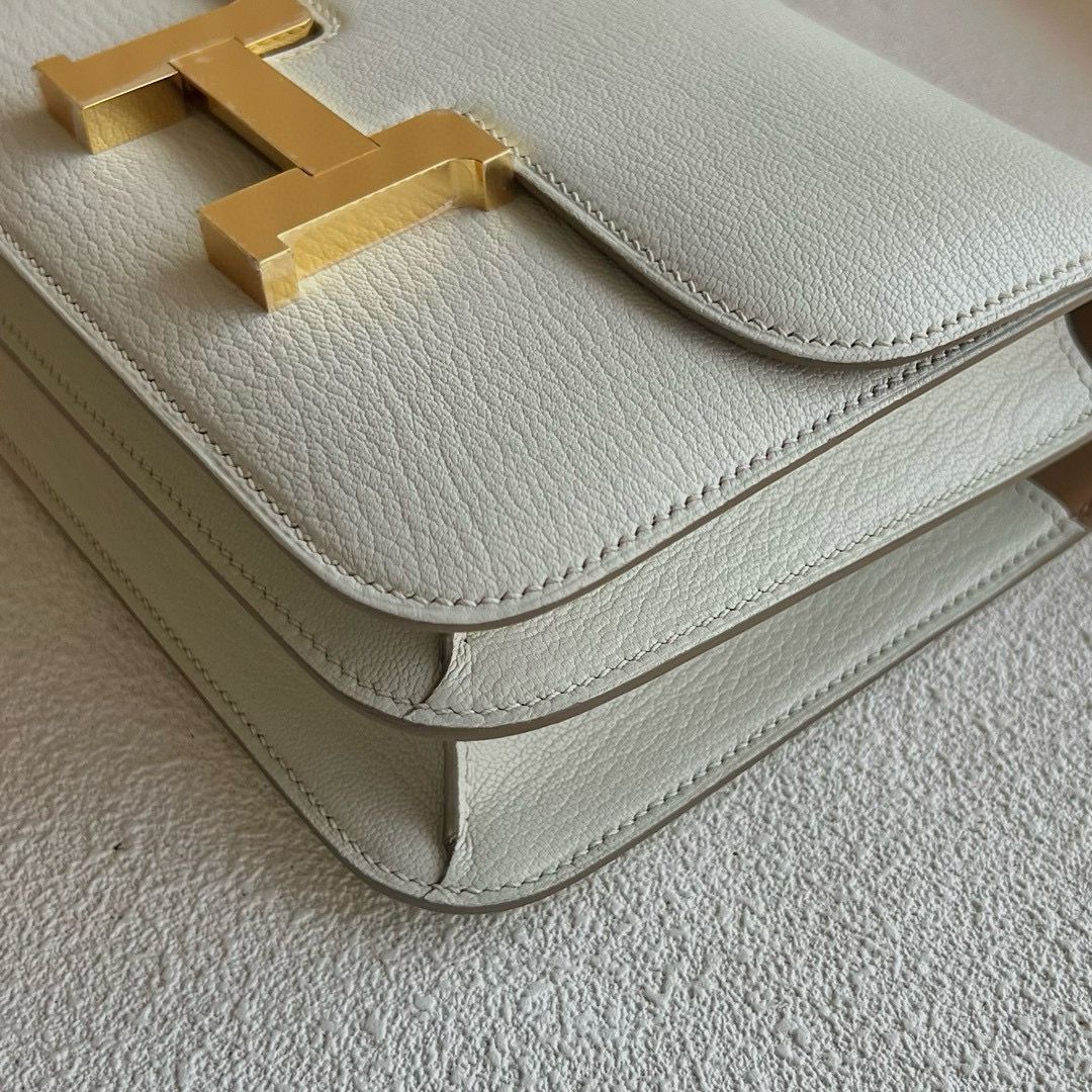 Hermes Constance 18 Verso Handmade Bag in Mushroom Chevre Mysore Goatskin - Image 5