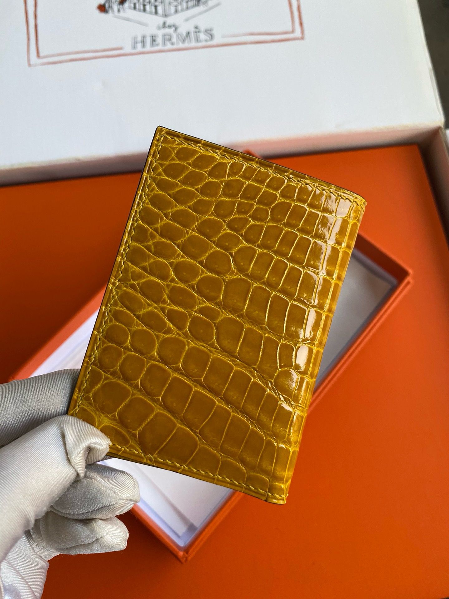 Hermes MC² Euclide Card Holder in Jaune Ambre Shiny Alligator Leather - Image 6