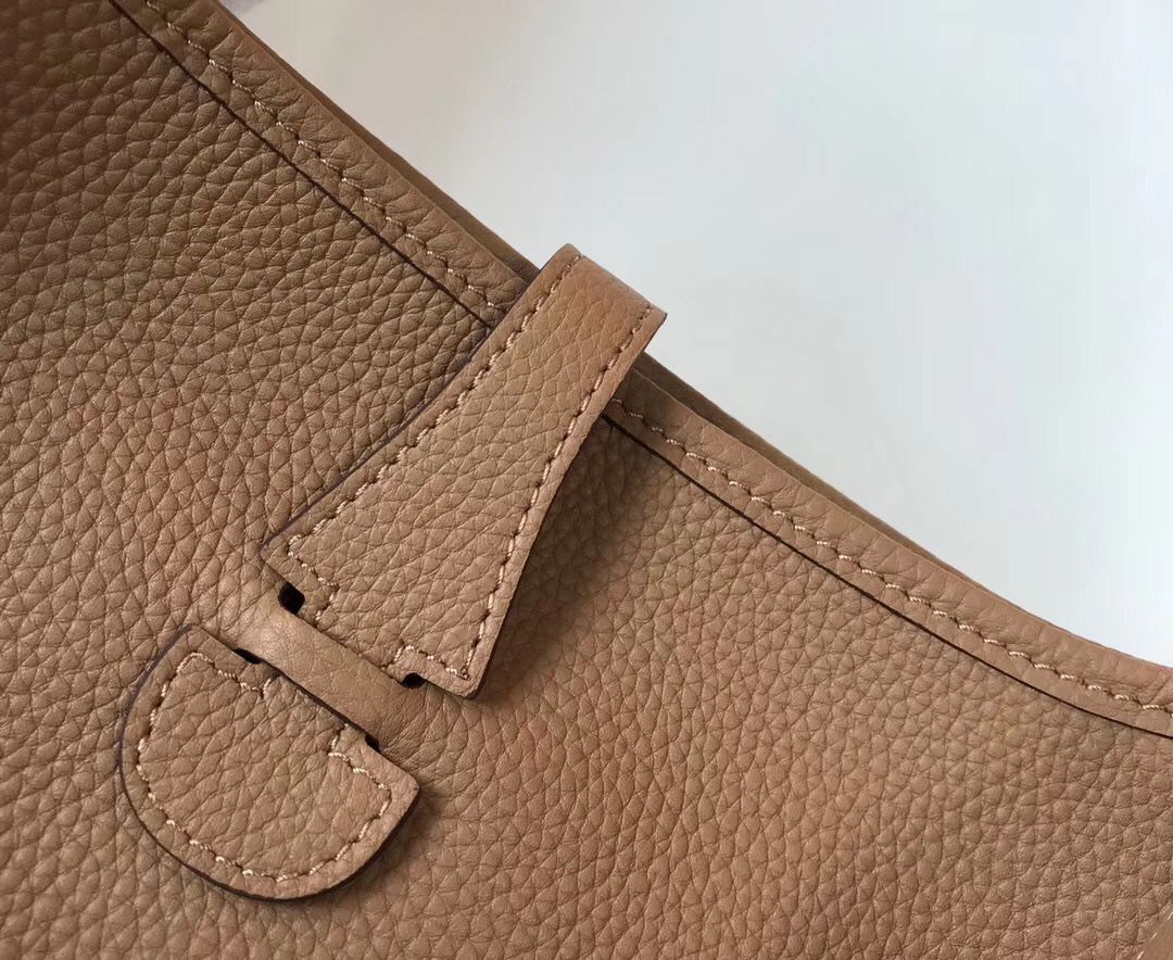 Hermes Evelyne III 29 PM Bag In Trench Clemence Leather - Image 8