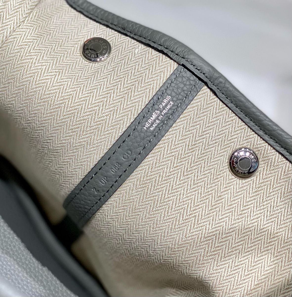 Hermes Garden Party 30 Bag In Gris Meyer Taurillon Leather - Image 7