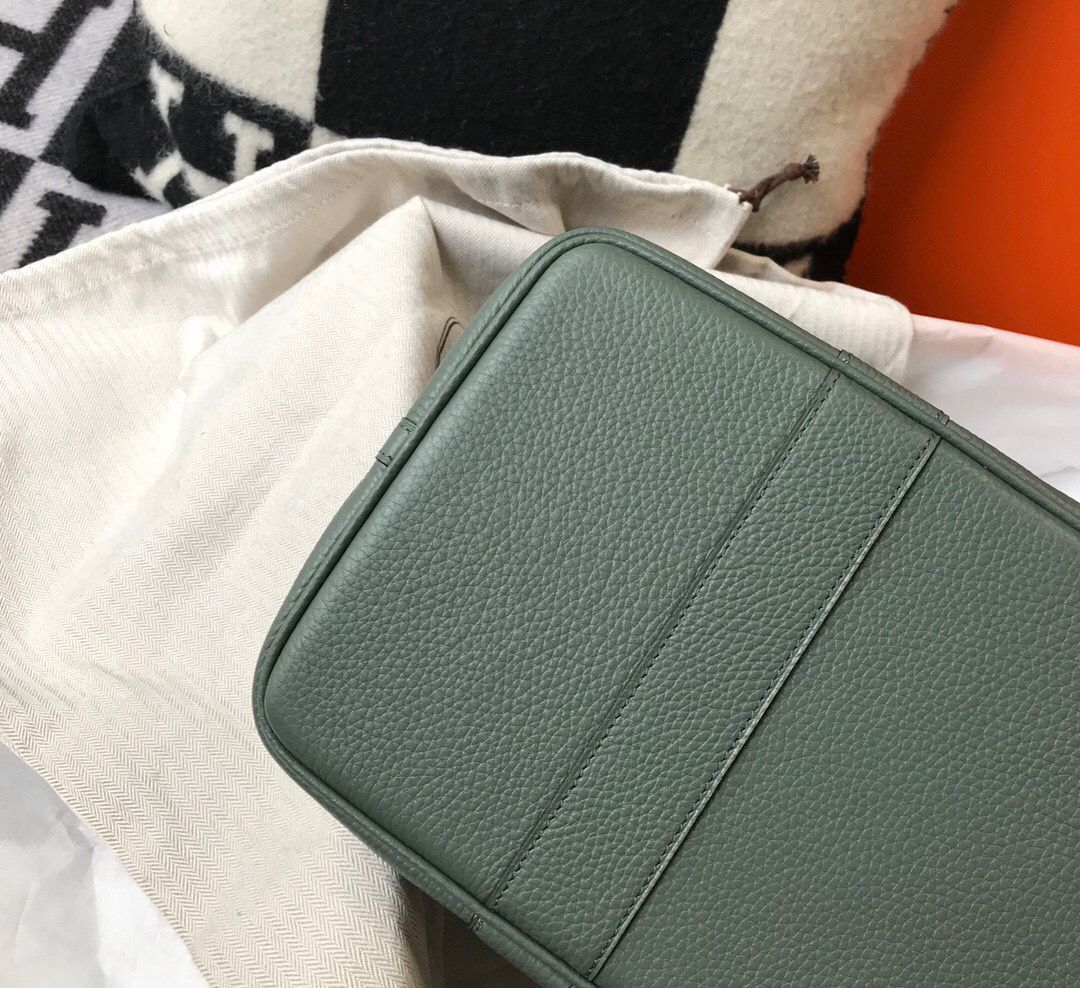 Hermes Garden Party 36 Bag In Vert Amanda Clemence Leather - Image 5