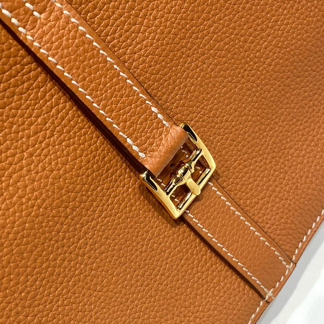 Hermes Halzan 25 Bag in Gold Clemence Leather - Image 5