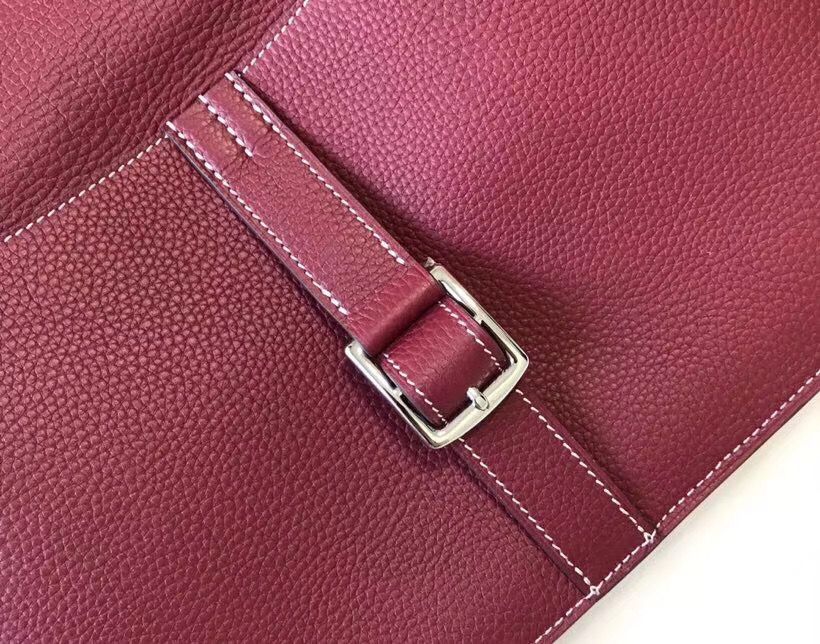 Hermes Halzan 31cm Bag In Bordeaux Clemence Leather - Image 9