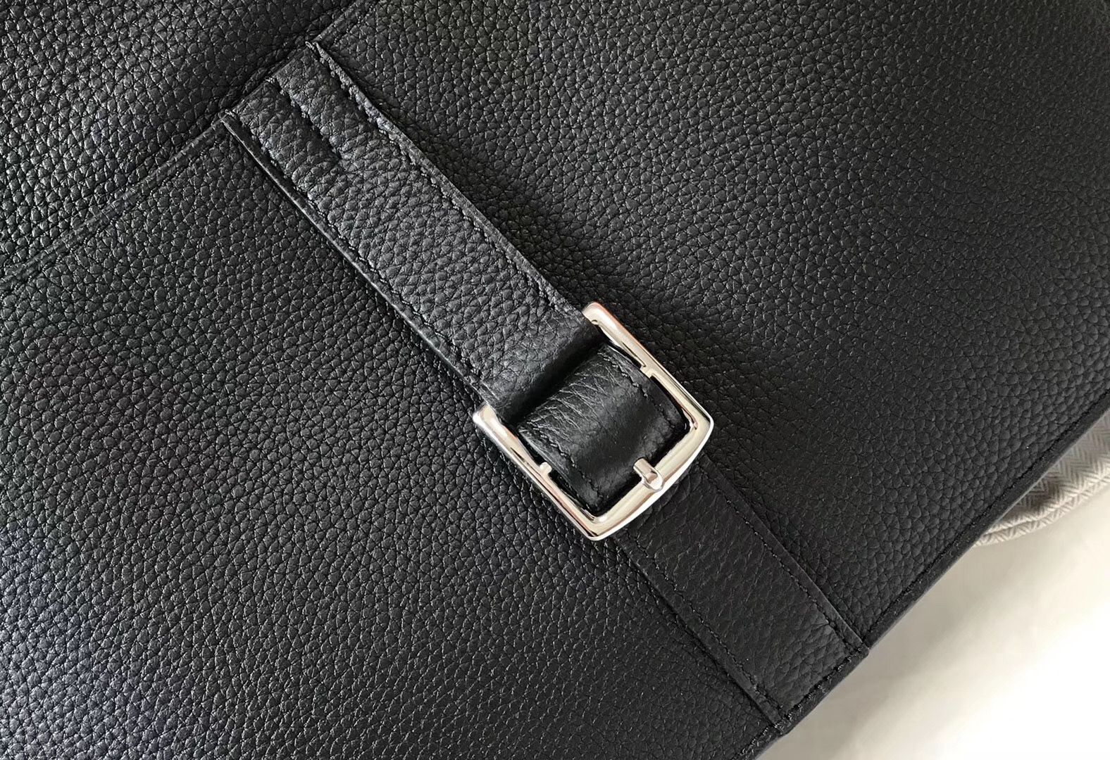 Hermes Halzan 31cm Bag In Black Clemence Leather - Image 8